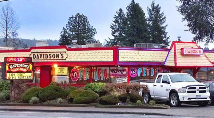 Root Beer Reunion Extravaganza Planned for June at Davidson’s Davidson's Casual Dining