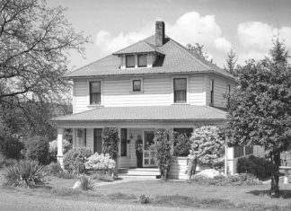 Tigard History: Gaarde Irises Tigard History, Gaarde