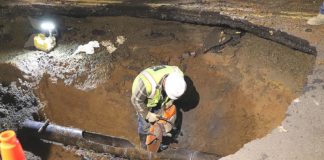 Main Break Causes Road Closure on SW Greenfield Drive Greenfield, Gaarde