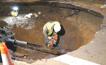 Main Break Causes Road Closure on SW Greenfield Drive Greenfield, Gaarde