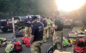 Amidst Wildfires, Community Teams Up to Support Firefighters