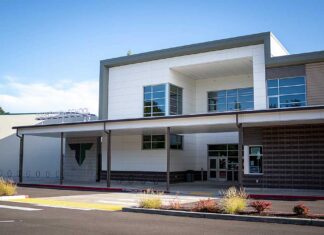 Tigard and Tualatin High Schools announce later start times for classes Tigard High School North