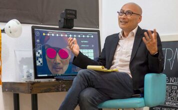 Tigard optician outfits the stars with tailor-made one-of-a-kind glasses Vu is one of a handful of eyewear makers worldwide who use face scanning technology and specialized software to design bespoke glasses. He began tailor making frames after seeing clients knock against the limits of pre-made glasses.