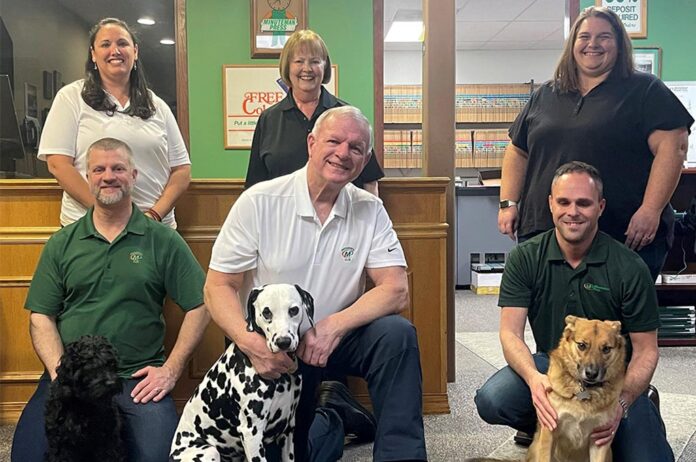 Minuteman Press in Tigard, OR is celebrating 35+ years in business and now features two generations of business ownership. L-R: Carolyn & Craig Davidson, Bob & Ruth Davidson, and Lisa & Christopher Brown.