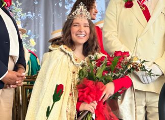 Deja Fitzwater crowned as Tigard’s first Rose Festival Queen Deja Fitzwater was crowned the 109th Queen of Rosaria at the Rose Festival in June. The recent Tigard High graduate is the school’s first Rose Festival Queen. courtesy/Portland Rose Festival