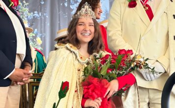 Deja Fitzwater crowned as Tigard’s first Rose Festival Queen Deja Fitzwater was crowned the 109th Queen of Rosaria at the Rose Festival in June. The recent Tigard High graduate is the school’s first Rose Festival Queen. courtesy/Portland Rose Festival