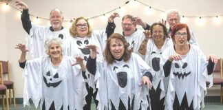 Talented seniors strut their stuff once again with traditional Holiday Show