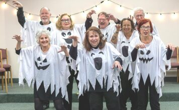 Talented seniors strut their stuff once again with traditional Holiday Show