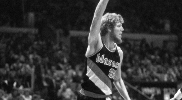 Blazers legend Bill Walton dies at 71