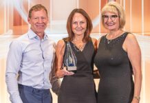 Tigard’s Shelly Wells wins top sales award in FASTSIGNS Network