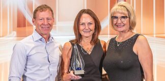 Tigard’s Shelly Wells wins top sales award in FASTSIGNS Network