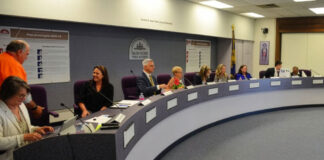 Kotek vetoes bill changing Oregon public meetings law criticized by journalists, ethics officials School board members meet in the Salem-Keizer School District.