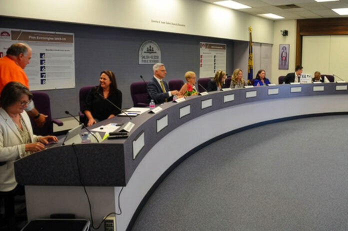 School board members meet in the Salem-Keizer School District.