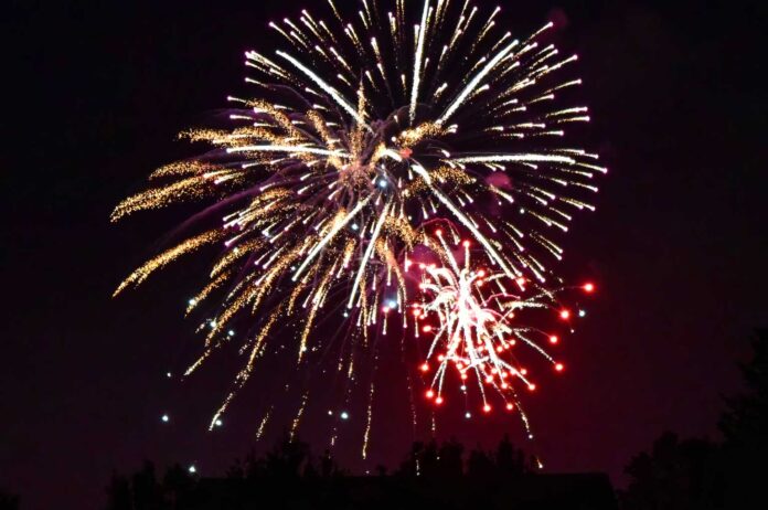 Fireworks-launch-from-Tigard-High-School-during-a-pre-drone-era-Tigard-Old-Fashioned-4th-of-July-Celebration-Courtesy-Phil-Pasteris Fireworks launch from Tigard High School during a pre drone era Tigard Old Fashioned 4th of July Celebration Courtesy Phil Pasteris.jpg