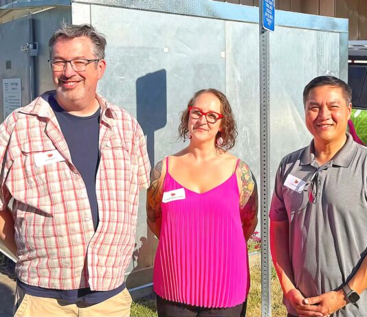 Bethlehem House of Bread Gets New Fruit Fridge (L to R) Bethlehem House of Bread Pastoral Director Jeff Lowry, Portland Fruit Tree Project Executive Director Heather Kiesler and Tigard Mayor Yi-Kang Hu pose in front of the new refrigerator installed at Bethlehem House of Bread.
