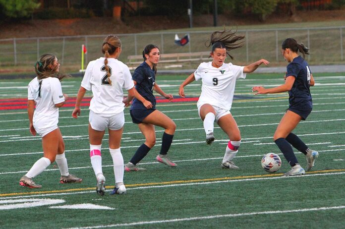Tigard senior Samantha Mao (No. 9) said the team’s chemsitry is a big reason for their hot start to the season.